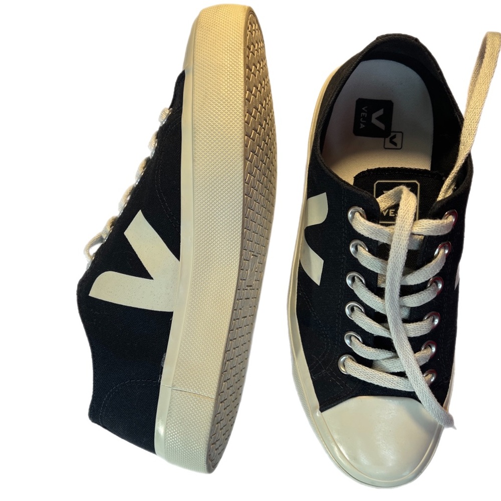 EUC 135$ Veja Wata II Organic Cotton Black/Cream Logo Sneakers 8 Euto 39 - Picture 6 of 16